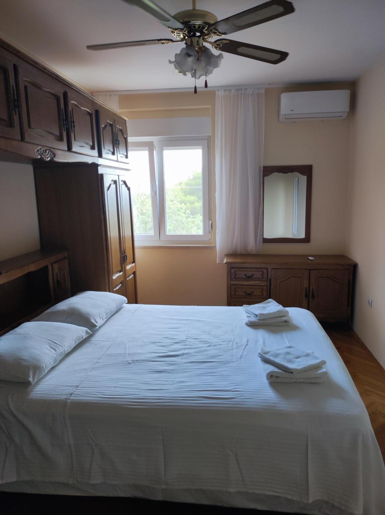 Apartment With 2 Balconies And Sea View Omiš Quarto foto